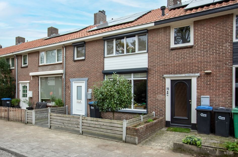 Antonie Morostraat 17