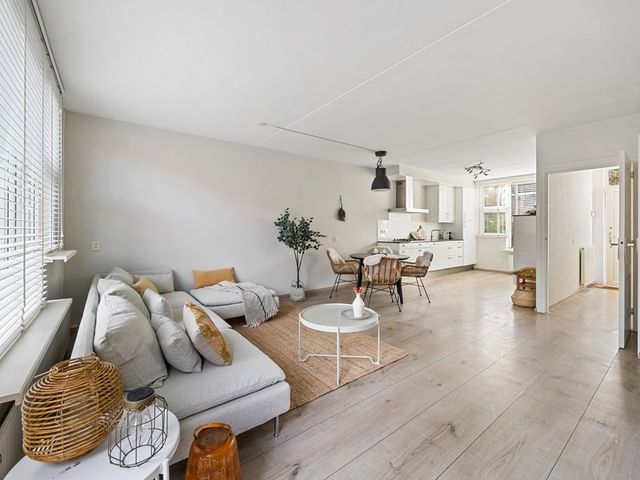 Rivierenlaan 77, Pijnacker