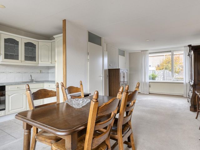 Boomweidelaan 61, Schore