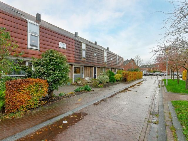 Moeraszegge 8, Zwolle