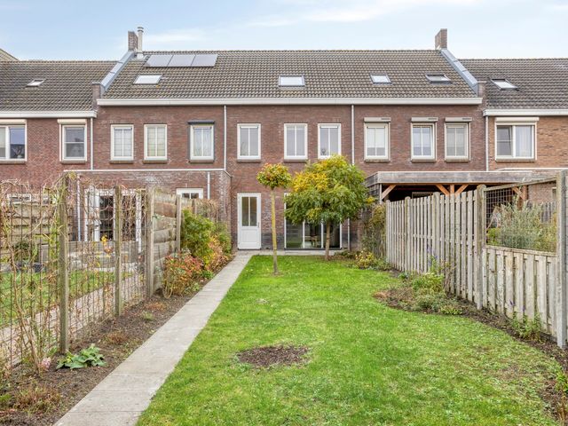 Honingeter 27, Dirksland