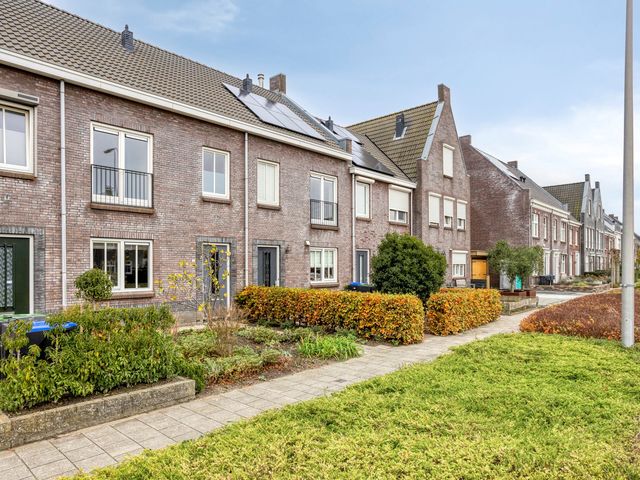 Honingeter 27, Dirksland