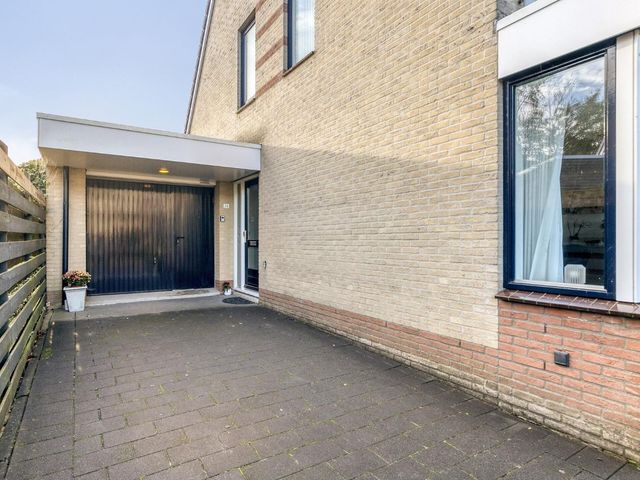 Rembrandtstraat 26, IJsselmuiden