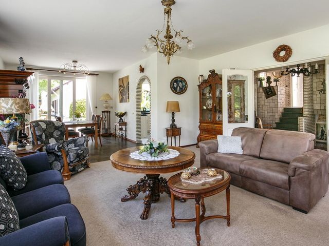 Schinheuvel 8, Reuver