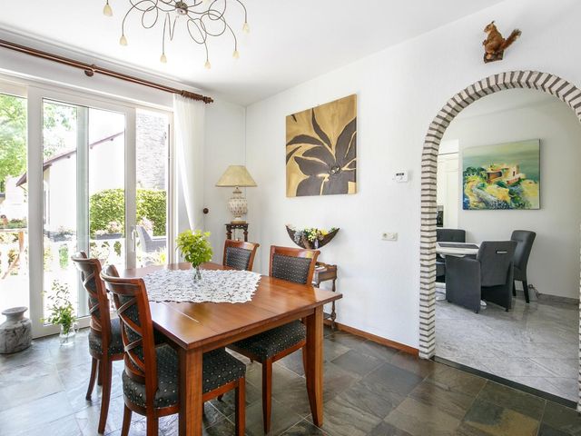 Schinheuvel 8, Reuver