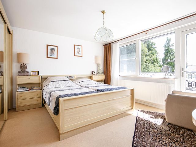 Schinheuvel 8, Reuver