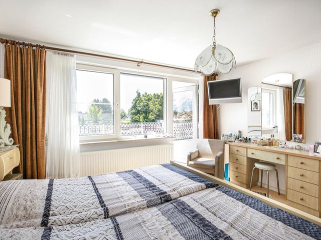 Schinheuvel 8, Reuver