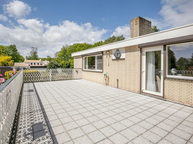 Schinheuvel 8, Reuver