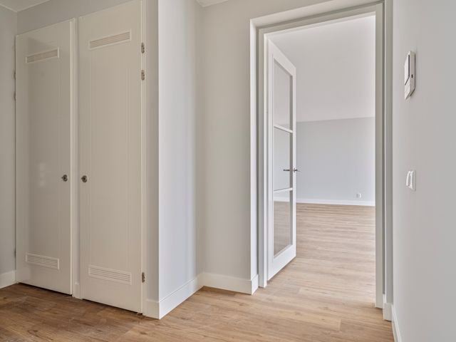 Perzikweg 136, Leiden