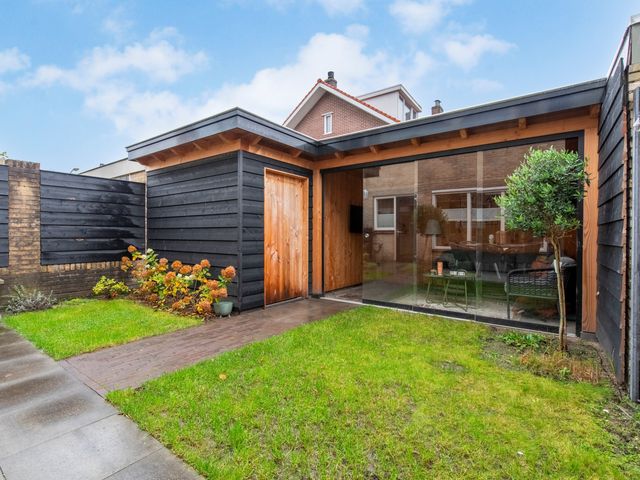 Prinsesselaan 42, Veenendaal