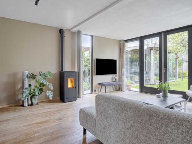 Hoefbladstraat 12, Terneuzen