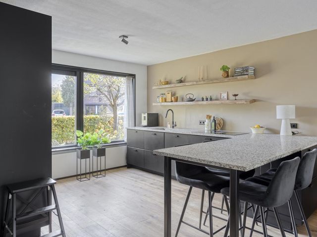 Hoefbladstraat 12, Terneuzen