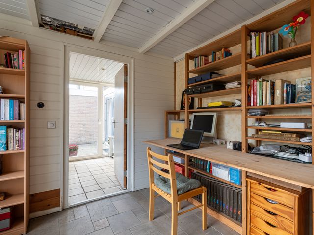 De Koperwiek 77, Almelo