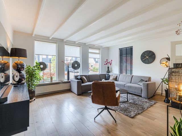 De Eikelaars 5, Vroomshoop