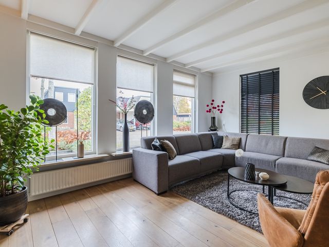 De Eikelaars 5, Vroomshoop