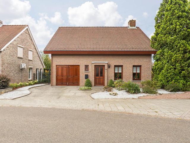 Aan Hiemstenrade 56, Sittard