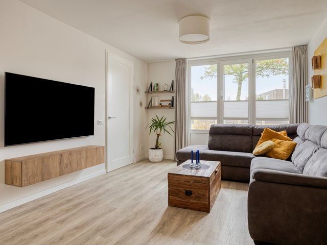 Sabelmarter 1, Veldhoven