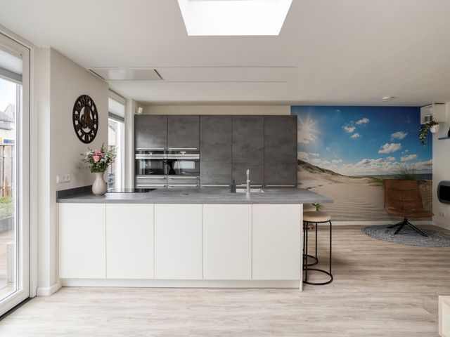 Sabelmarter 1, Veldhoven