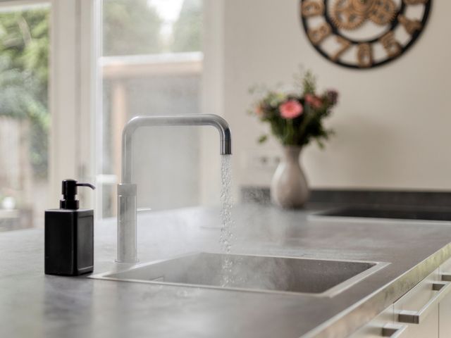 Sabelmarter 1, Veldhoven