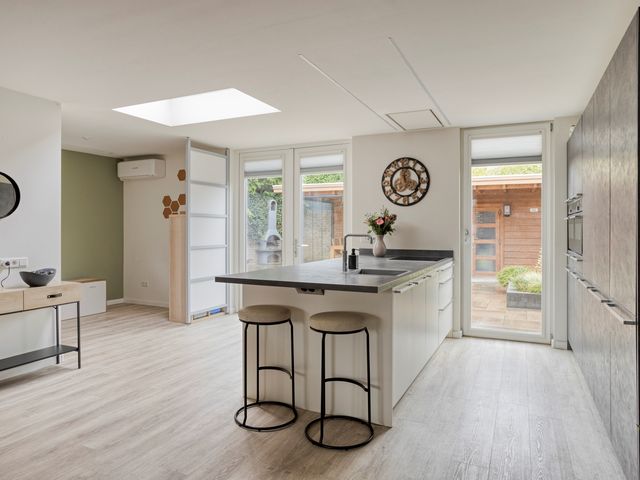 Sabelmarter 1, Veldhoven