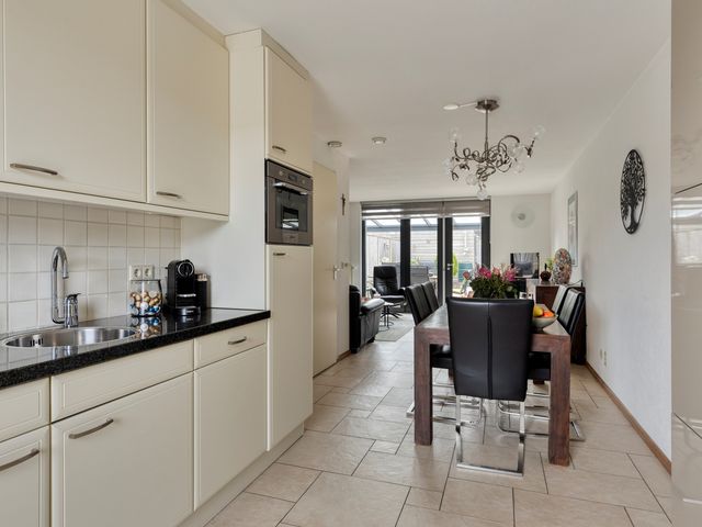 Wolvegastraat 98, Tilburg