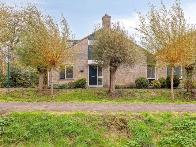 Annie M.G. Schmidtlaan 39, Oegstgeest