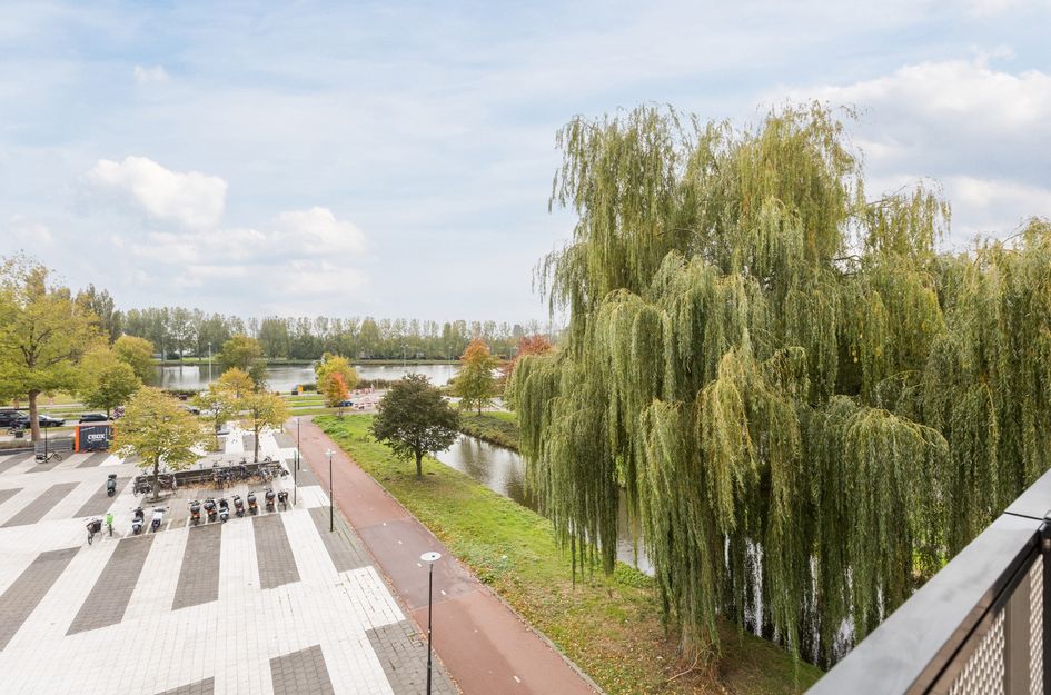 Mia Van Ijperenplein 43