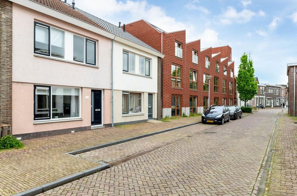 Hoogstraat 130