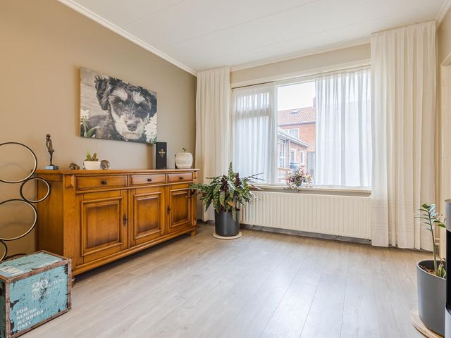 Schoolstraat 11, Vogelwaarde