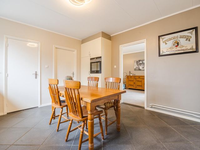 Schoolstraat 11, Vogelwaarde