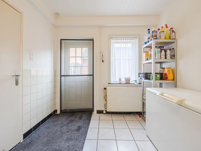 Schoolstraat 11, Vogelwaarde