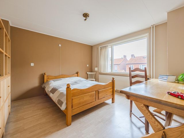 Schoolstraat 11, Vogelwaarde