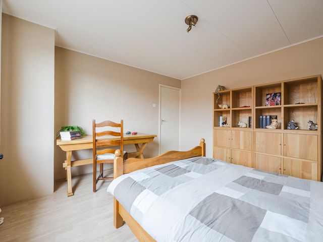 Schoolstraat 11, Vogelwaarde