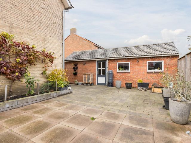 Schoolstraat 11, Vogelwaarde