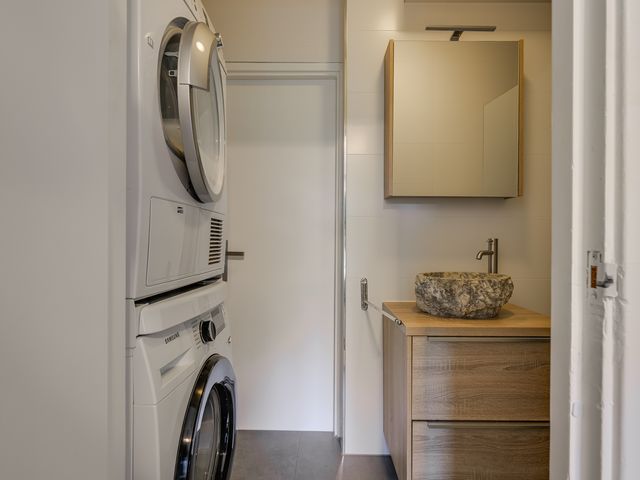 Burg Caan van Necklaan 530, Leidschendam