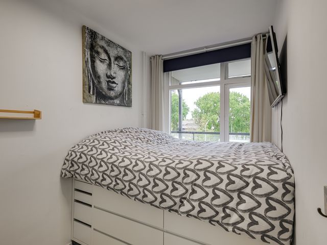 Burg Caan van Necklaan 530, Leidschendam