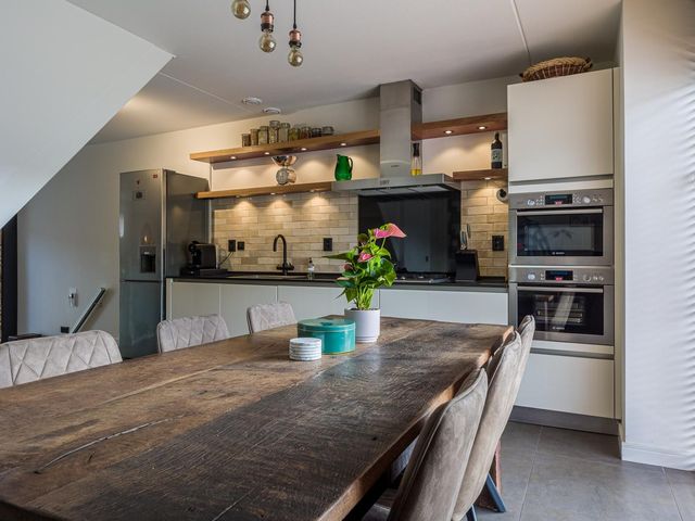 Emily Brontësingel 125, Arnhem