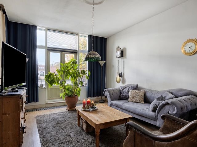 Hoofdstraat 100, Leiderdorp