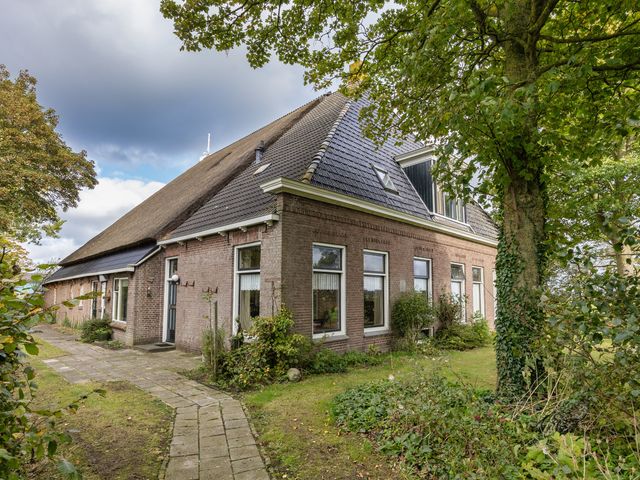 Doniaweg 25, Burgwerd