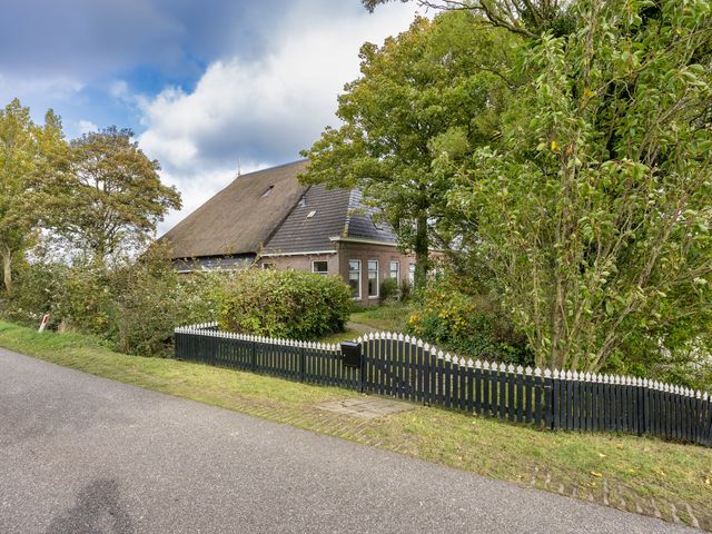 Doniaweg 25, Burgwerd