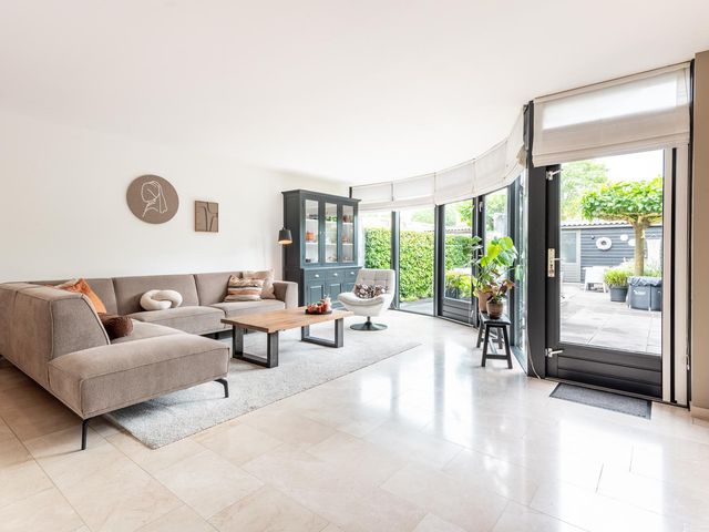 Valetaweg 94, Almere