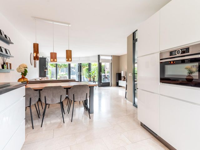 Valetaweg 94, Almere