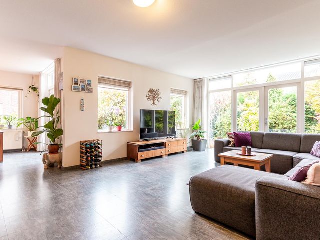 Constant Permekehof 18, Almere