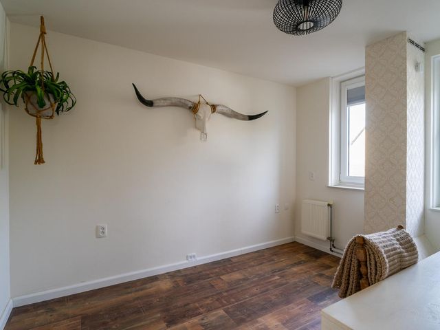 Robert Stolzhof 210, Hoorn