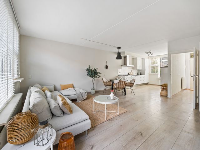 Rivierenlaan 77, Pijnacker