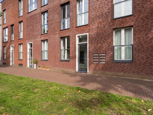 Veluwemeer 216, Woerden