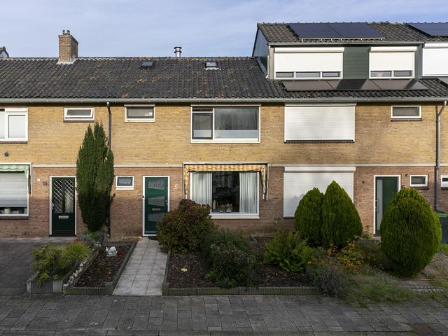 Scheuterstraat 8, Rheden