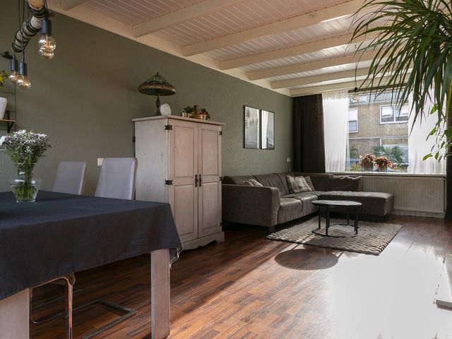 Scheuterstraat 8, Rheden