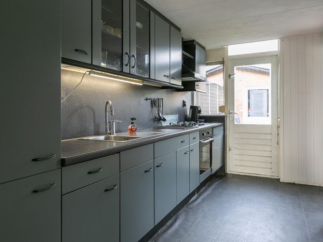 Scheuterstraat 8, Rheden