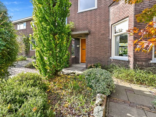 Kerkweg 20, Maasland